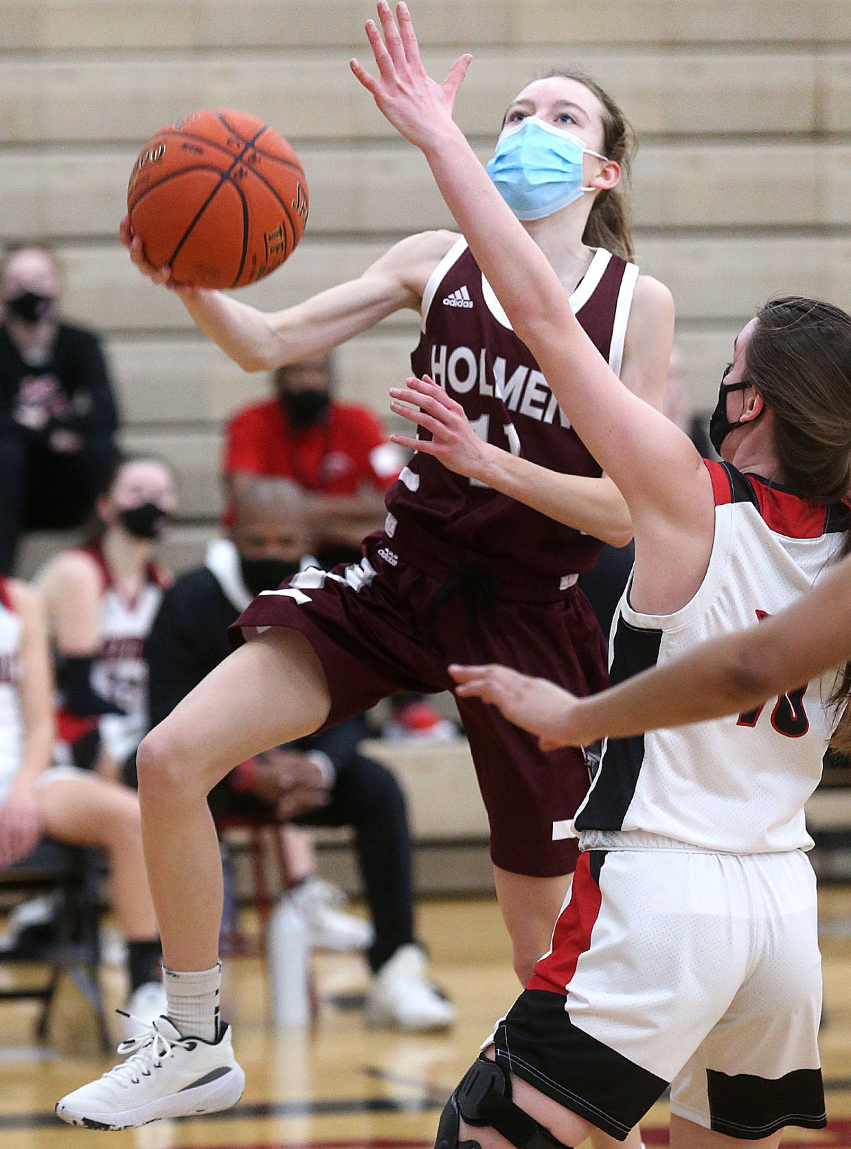 January 26: Holmen vs Central